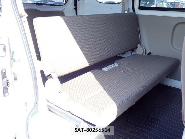 Suzuki EVERY 2018-03 6263995-13