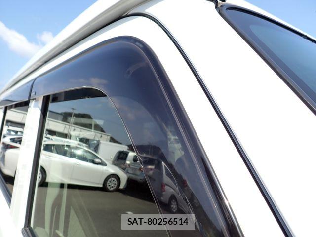 Suzuki EVERY 2018-03 6263995-20