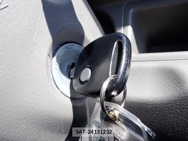 Suzuki EVERY 2020-03 6497442-5