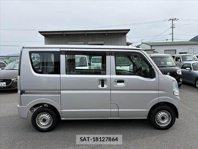 Suzuki EVERY 2018-03 6675891-10