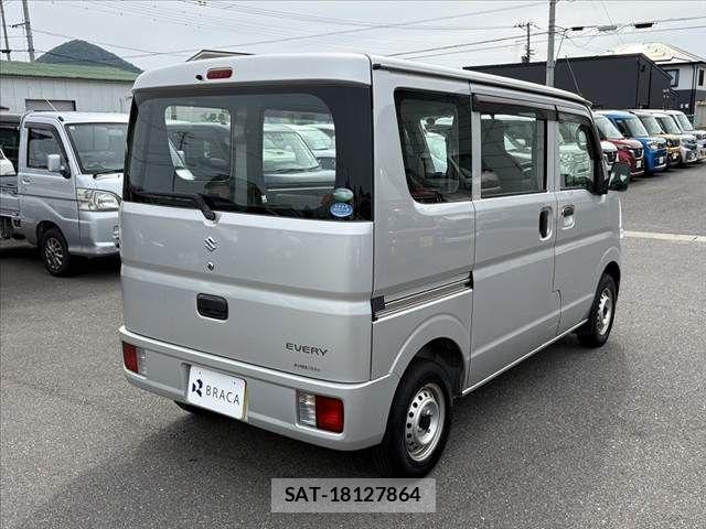 Suzuki EVERY 2018-03 6675891-14