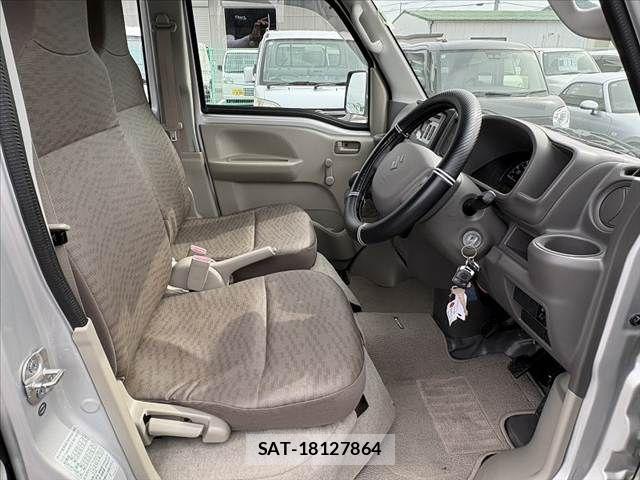 Suzuki EVERY 2018-03 6675891-17
