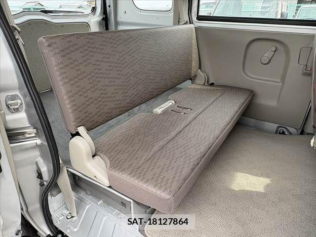 Suzuki EVERY 2018-03 6675891-20