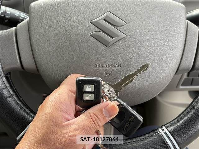 Suzuki EVERY 2018-03 6675891-23