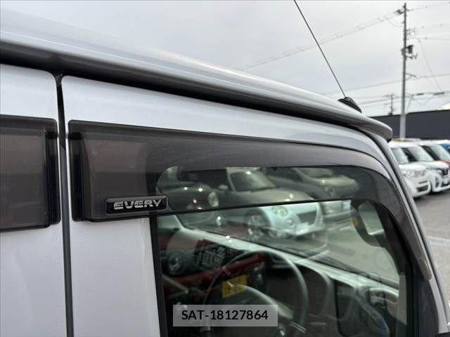 Suzuki EVERY 2018-03 6675891-27