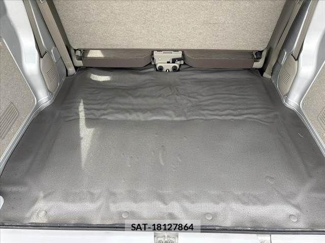 Suzuki EVERY 2018-03 6675891-28