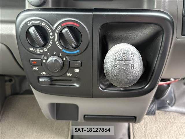 Suzuki EVERY 2018-03 6675891-4