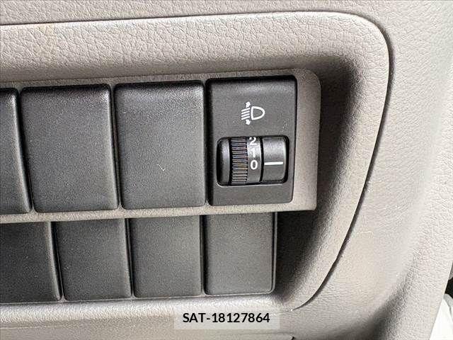Suzuki EVERY 2018-03 6675891-6