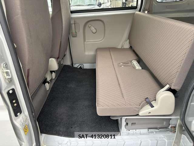 Suzuki EVERY 2022-03 6683765-16
