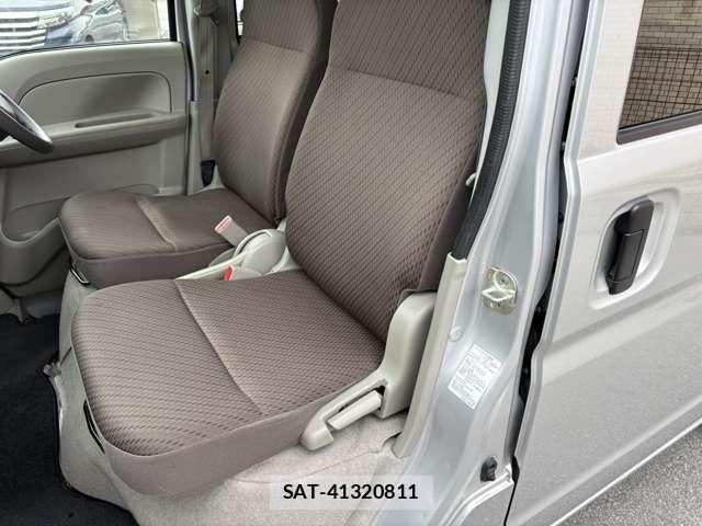 Suzuki EVERY 2022-03 6683765-18