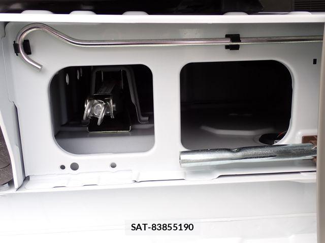 Suzuki EVERY 2022-02 6814869-18