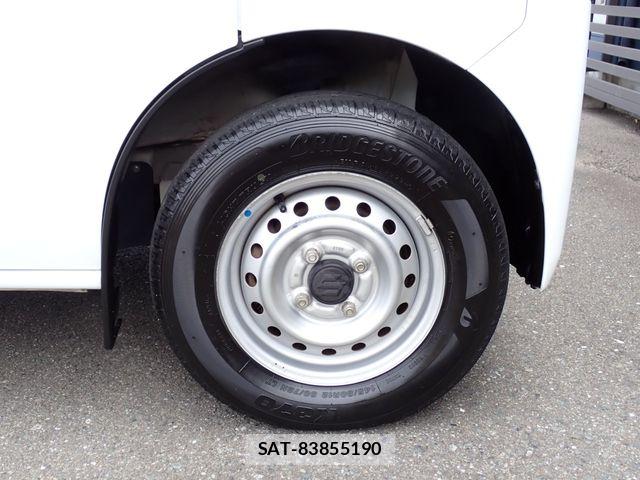 Suzuki EVERY 2022-02 6814869-25