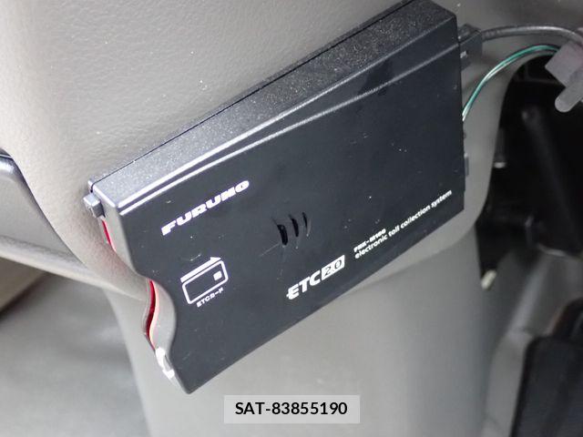 Suzuki EVERY 2022-02 6814869-5