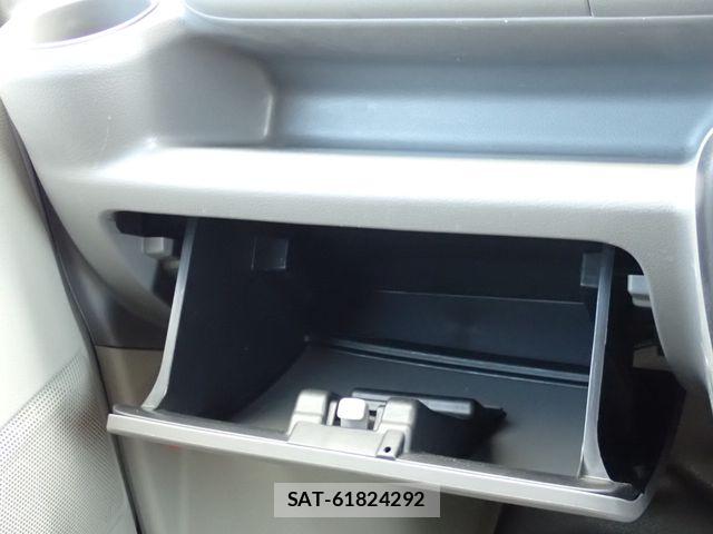 Suzuki EVERY 2020-01 6904878-11