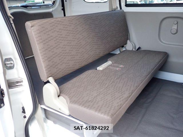 Suzuki EVERY 2020-01 6904878-13