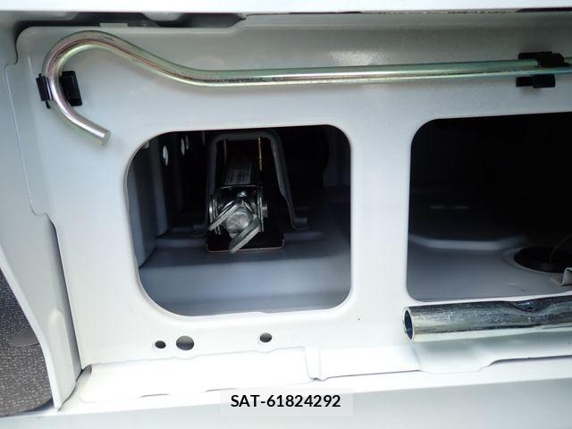 Suzuki EVERY 2020-01 6904878-16