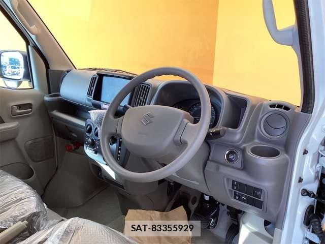 Suzuki EVERY 2025-11 6904858-18
