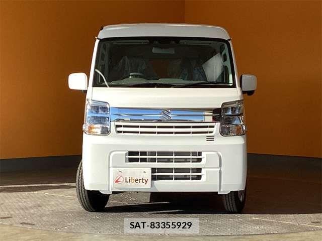Suzuki EVERY 2025-11 6904858-4