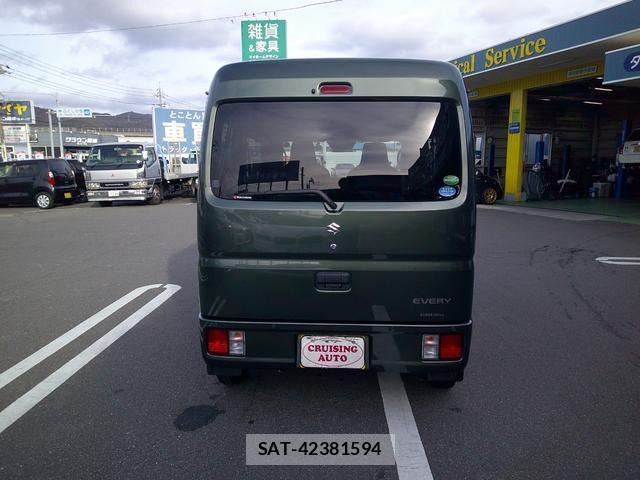 Suzuki EVERY 2020-03 6904873-14