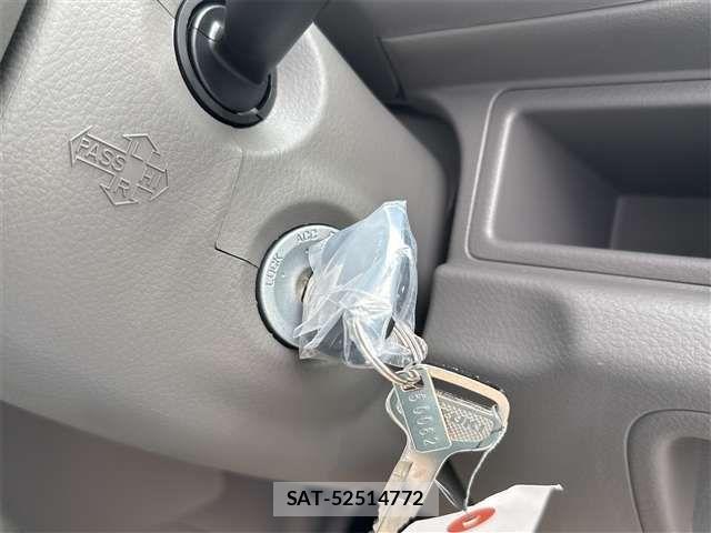 Suzuki EVERY 2025-09 6904865-19