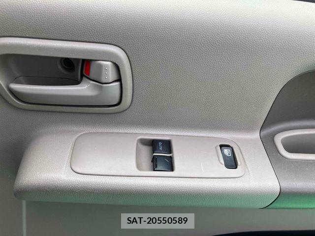 Suzuki EVERY 2014-01 6904877-4