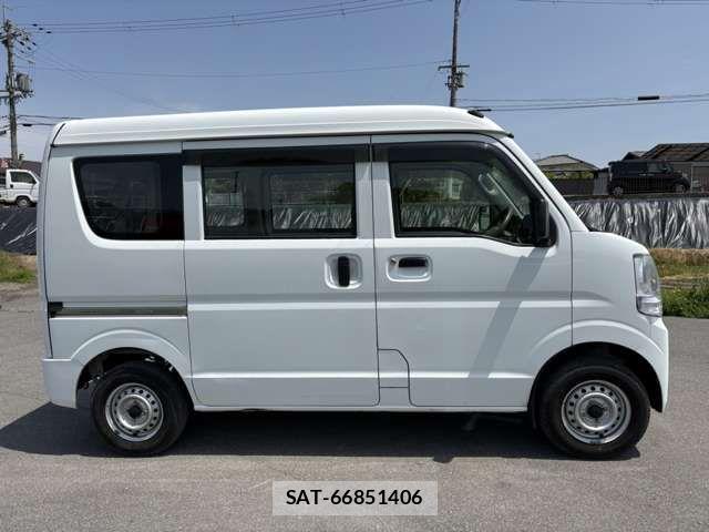 Suzuki EVERY 2020-04 6904888-3