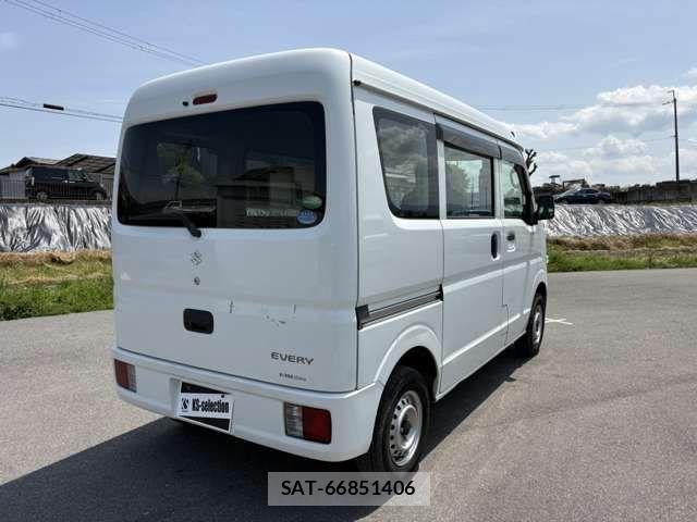 Suzuki EVERY 2020-04 6904888-4