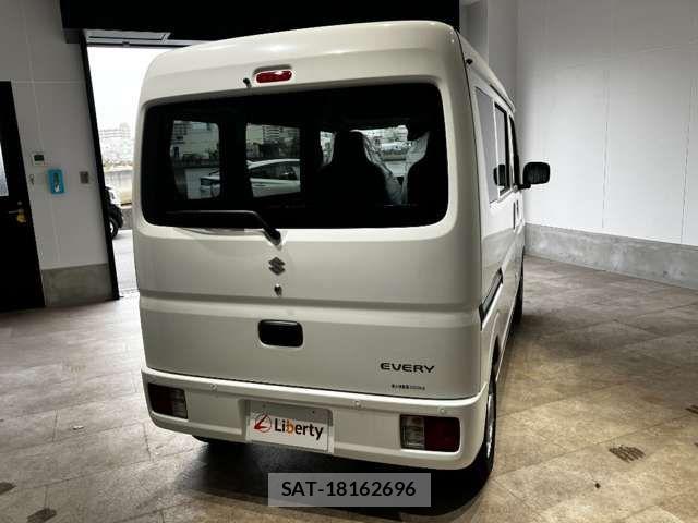 Suzuki EVERY 2026-02 6904864-11