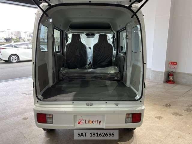 Suzuki EVERY 2026-02 6904864-15