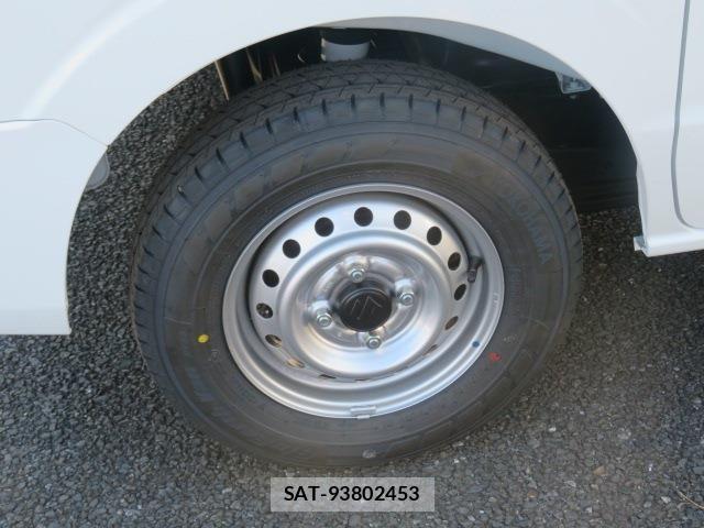 Suzuki EVERY 2025-10 6904869-12