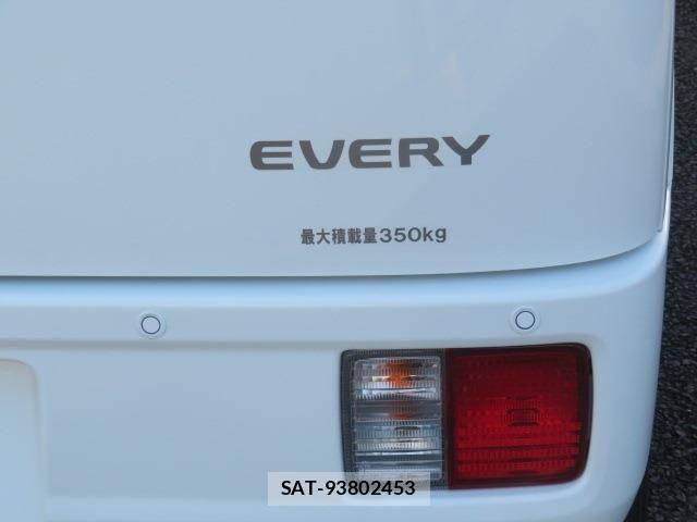 Suzuki EVERY 2025-10 6904869-4