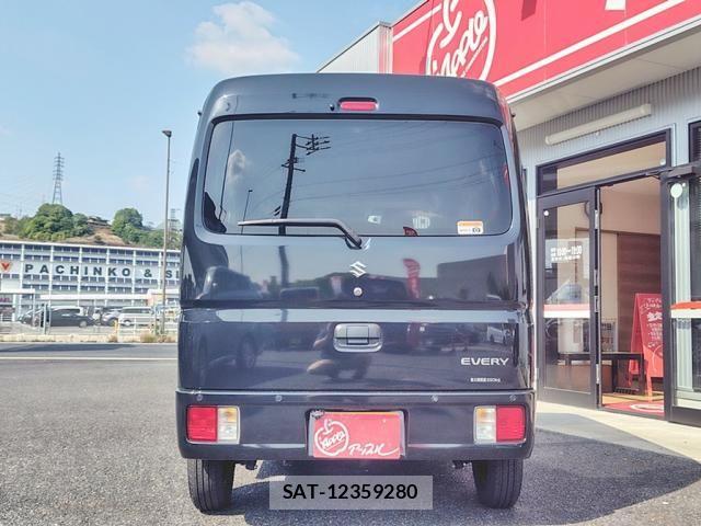 Suzuki EVERY 2023-02 6904871-9