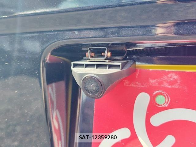 Suzuki EVERY 2023-02 6904871-11