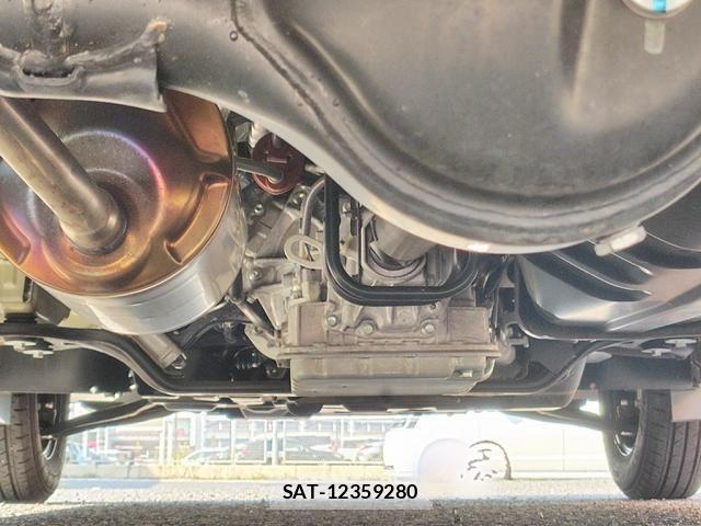 Suzuki EVERY 2023-02 6904871-14