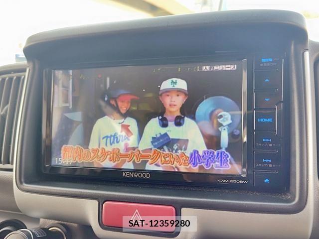 Suzuki EVERY 2023-02 6904871-26