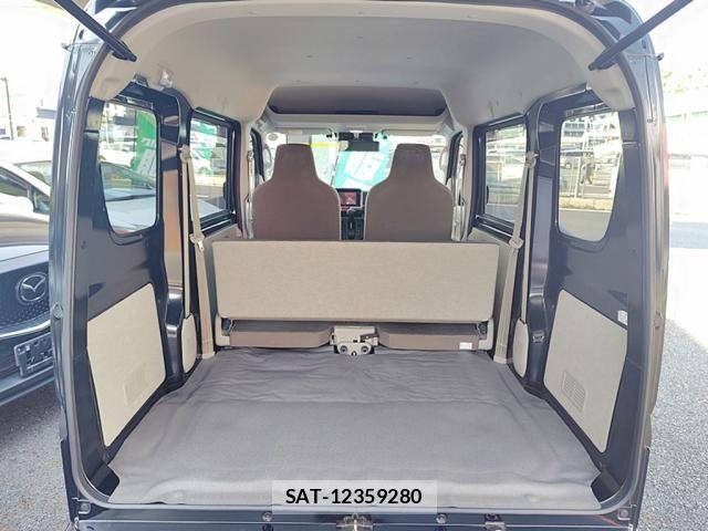 Suzuki EVERY 2023-02 6904871-29