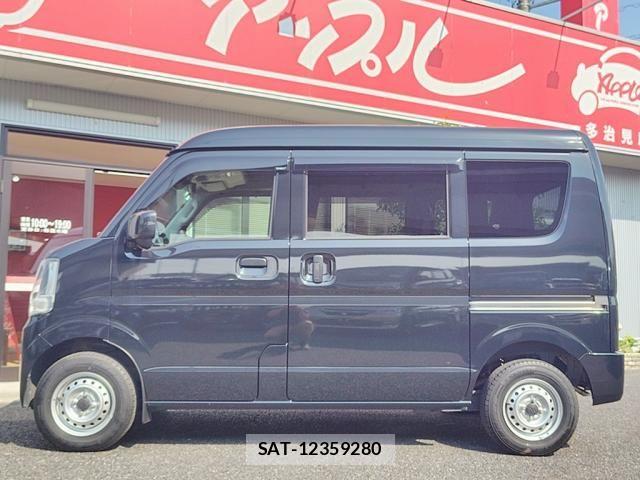 Suzuki EVERY 2023-02 6904871-8