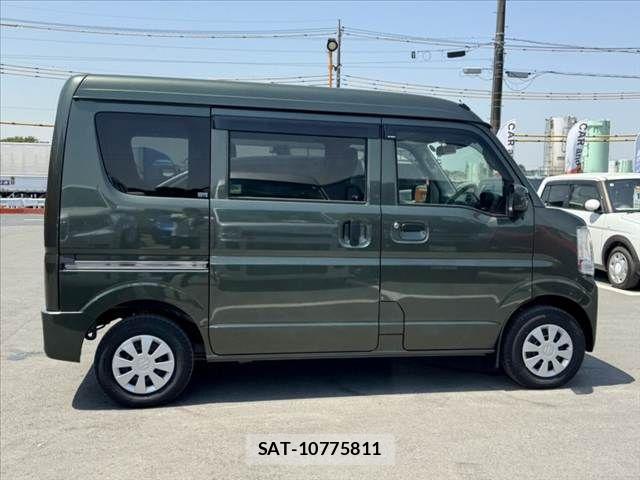 Suzuki EVERY 2022-04 6993461-11