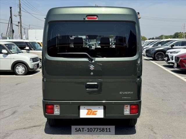 Suzuki EVERY 2022-04 6993461-13