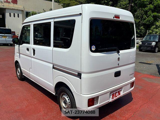 Suzuki EVERY 2022-03 6993460-8
