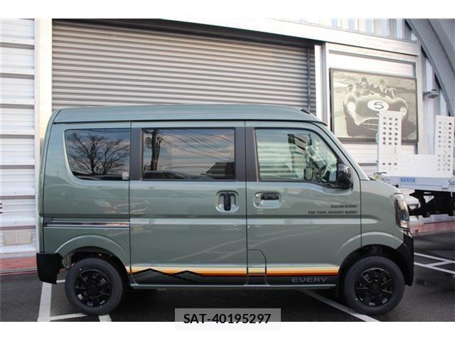 Suzuki EVERY 2025-10 6993458-1