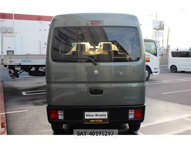 Suzuki EVERY 2025-10 6993458-4