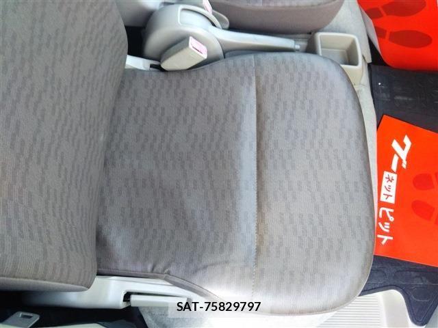 Suzuki EVERY 2015-03 6993465-13