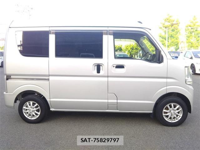 Suzuki EVERY 2015-03 6993465-2