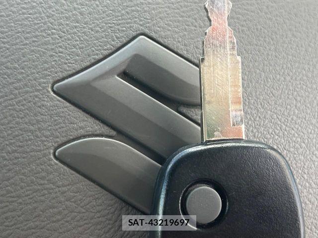 Suzuki EVERY 2021-06 7020437-4