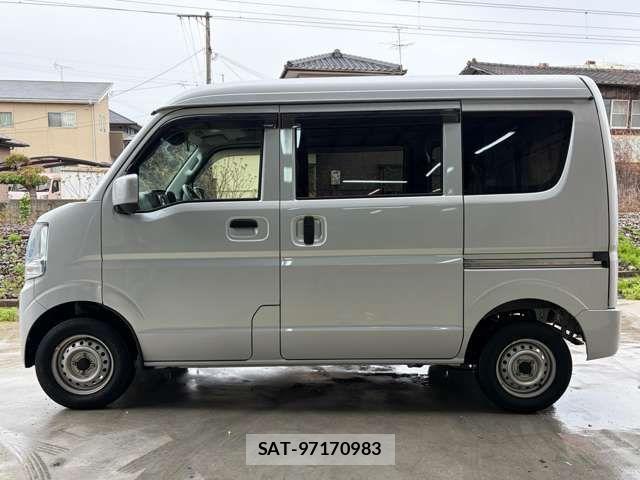 Suzuki EVERY 2020-03 7020441-5