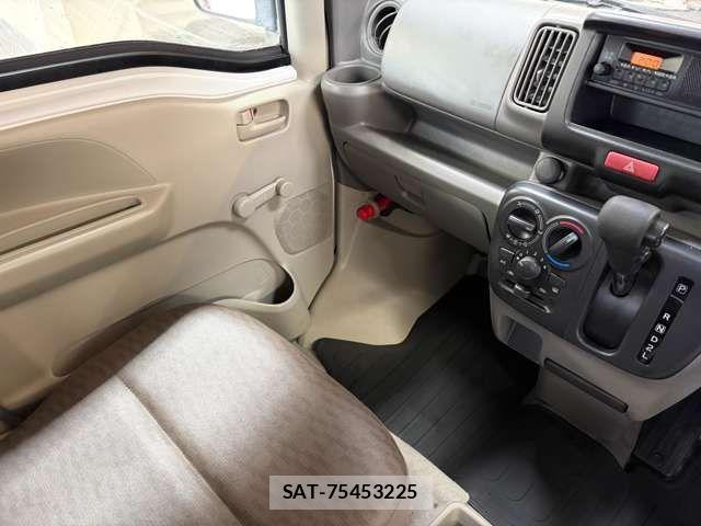 Suzuki EVERY 2017-03 7020442-20
