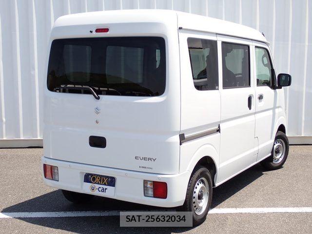 Suzuki EVERY 2022-02 7020438-2