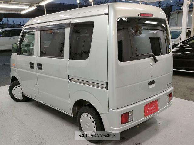 Suzuki EVERY 2011-03 7020443-1