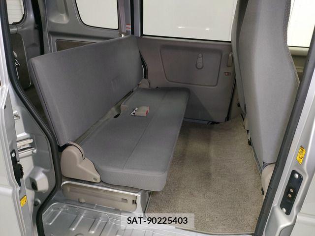 Suzuki EVERY 2011-03 7020443-6